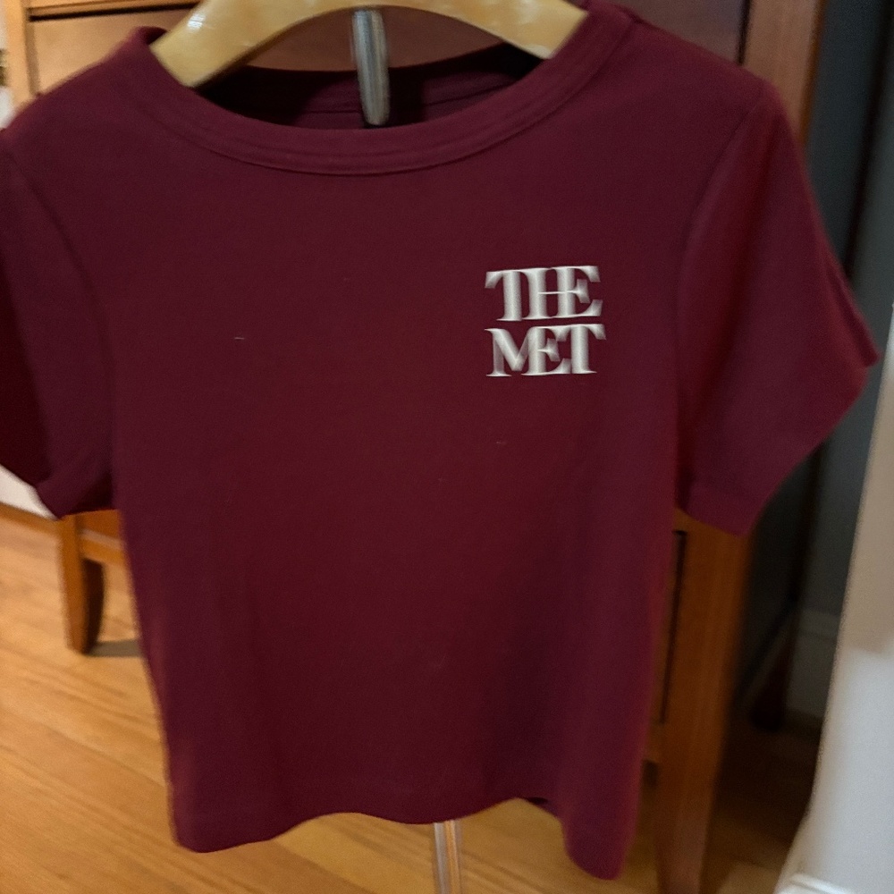 THE MET pacsun top